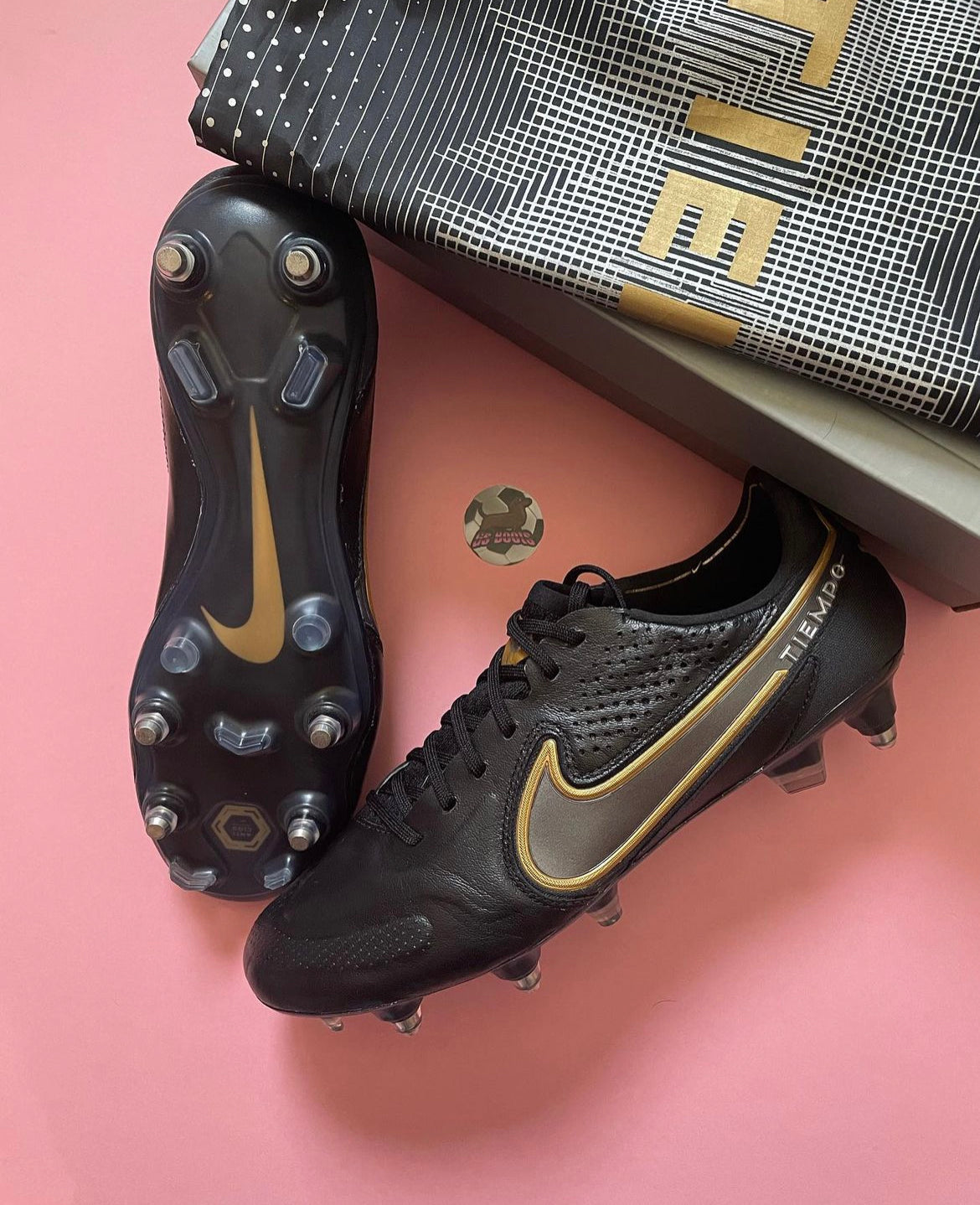 Nike tiempo legend anti on sale clog